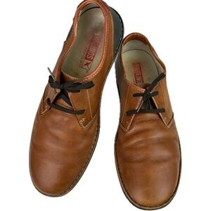 Pikolinos Men’s Leather Tan and Navy Lace-Up  Derby Shoe